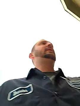 Snapshot of MrMechanic38 chatting on February 2026 01:40:01 PM MrMechanic38 online show from February 2026 01:40:01 PM