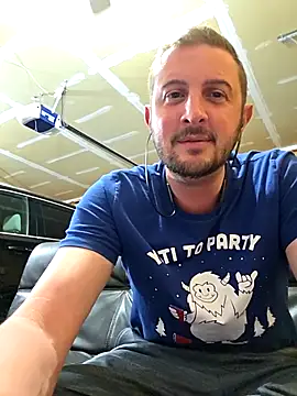 Snapshot of MrMechanic38 chatting on March 2026 12:54:02 AM MrMechanic38 online show from March 2026 12:54:02 AM