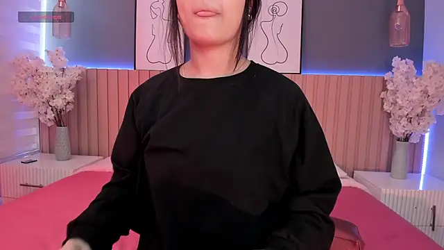 Megan mooree  online show from February 2025 12:39:01 PM