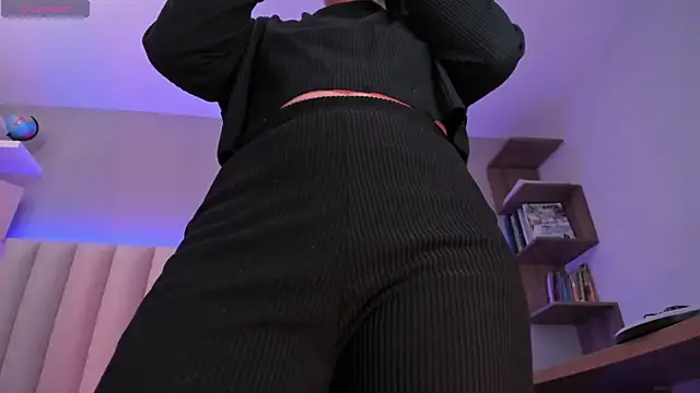 Megan mooree  online show from February 2025 12:08:01 PM