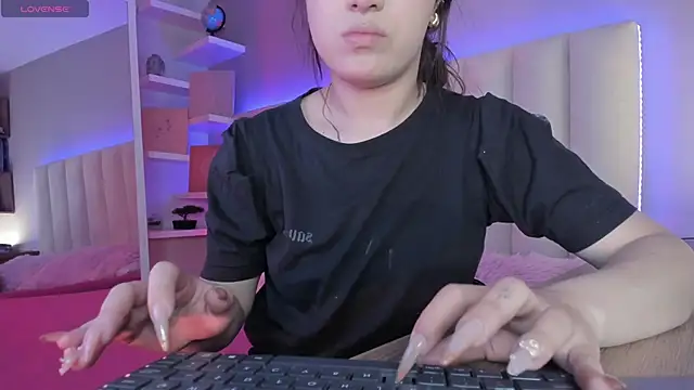 Megan mooree  online show from March 2025 11:40:01 AM