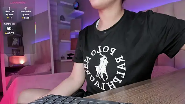 Megan mooree  online show from March 2025 12:04:01 PM