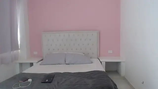 Gabycutee online show from December 2025 07:10:01 PM