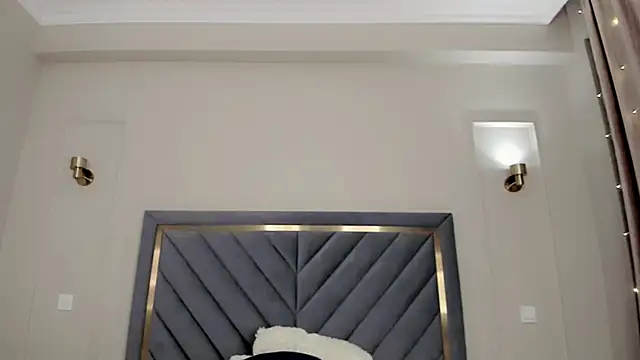 oxxx me online show from January 2025 01:59:02 AM