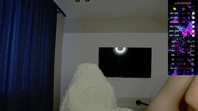 Holly Molii online show from December 2025 04:09:01 AM