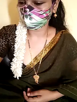 Snapshot of yourtamilcouple chatting on December 2024 04:35:02 AM yourtamilcouple online show from December 2024 04:35:02 AM