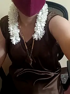 Snapshot of yourtamilcouple chatting on February 2025 06:48:02 PM yourtamilcouple online show from February 2025 06:48:02 PM