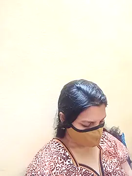 Snapshot of yourtamilcouple chatting on March 2025 05:54:01 PM yourtamilcouple online show from March 2025 05:54:01 PM