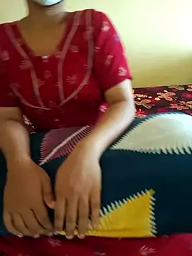 Snapshot of yourtamilcouple chatting on March 2025 03:48:02 AM yourtamilcouple online show from March 2025 03:48:02 AM