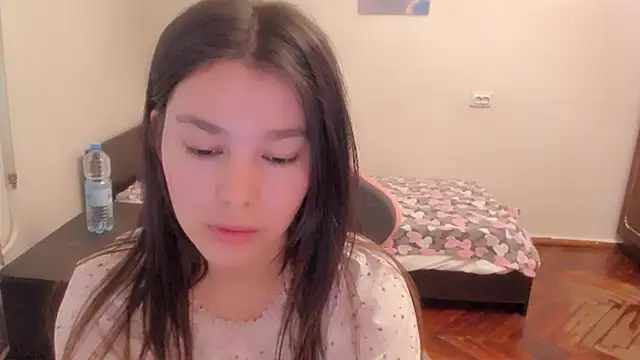 Snapshot of LunaXmii chatting on March 2025 05:14:01 AM LunaXmii online show from March 2025 05:14:01 AM