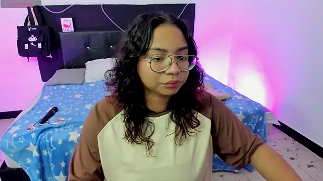 Snapshot of im_angels77 chatting on February 2025 04:18:02 AM im angels77 online show from February 2025 04:18:02 AM