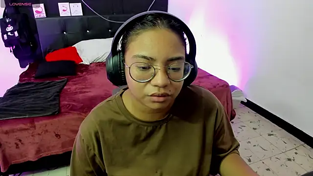 Snapshot of im_angels77 chatting on February 2025 02:39:02 AM im angels77 online show from February 2025 02:39:02 AM