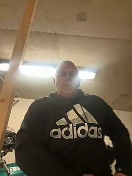 Snapshot of JakubW79 chatting on December 2024 03:19:01 AM JakubW79 online show from December 2024 03:19:01 AM