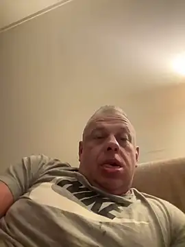 Snapshot of JakubW79 chatting on January 2025 01:37:02 AM JakubW79 online show from January 2025 01:37:02 AM