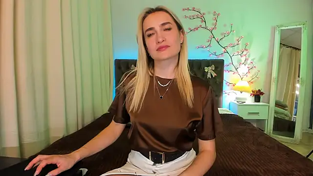 KateOwyns online show from March 2026 12:38:02 PM