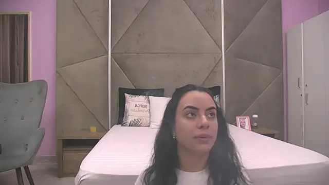 ElyzaIbarra online show from October 2025 05:21:02 AM