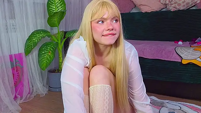 Red  Candy online show from April 2026 01:34:02 PM