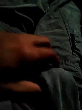 Snapshot of William390 chatting on December 2024 01:32:02 AM William390 online show from December 2024 01:32:02 AM