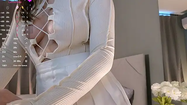 bonnyfloweer online show from December 2024 04:47:01 AM