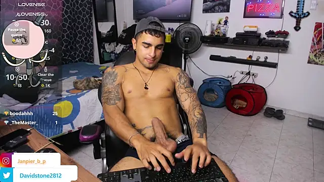 cJuan111 online show from February 2025 11:10:02 PM