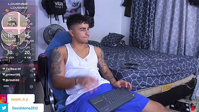 cJuan111 online show from February 2025 02:03:02 AM