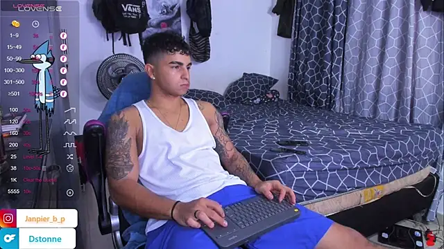 cJuan111 online show from September 2025 04:18:02 PM