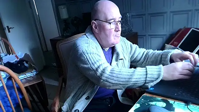 Adamdaddybear online show from February 2025 12:22:01 PM