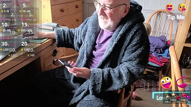 Adamdaddybear online show from September 2025 08:19:01 AM