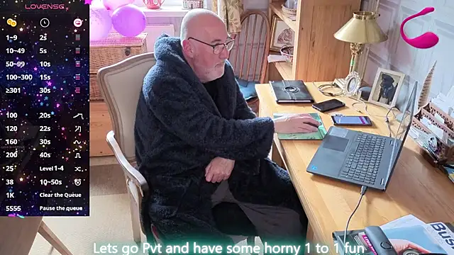 Snapshot of Adamdaddybear chatting on June 2026 07:44:01 AM Adamdaddybear online show from June 2026 07:44:01 AM