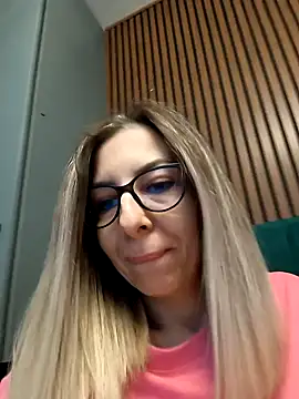 Snapshot of SukyGirl chatting on January 2025 11:27:02 PM SukyGirl online show from January 2025 11:27:02 PM