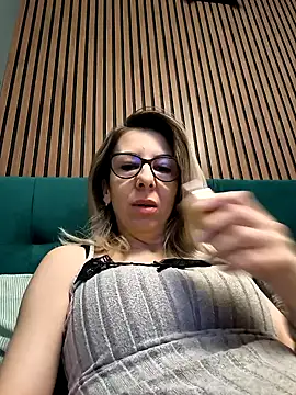 Snapshot of SukyGirl chatting on February 2025 05:25:01 AM SukyGirl online show from February 2025 05:25:01 AM