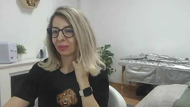 Snapshot of SukyGirl chatting on February 2025 09:16:02 AM SukyGirl online show from February 2025 09:16:02 AM