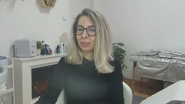 Snapshot of SukyGirl chatting on February 2025 09:47:01 AM SukyGirl online show from February 2025 09:47:01 AM
