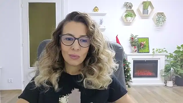 SukyGirl online show from December 2025 10:53:01 AM