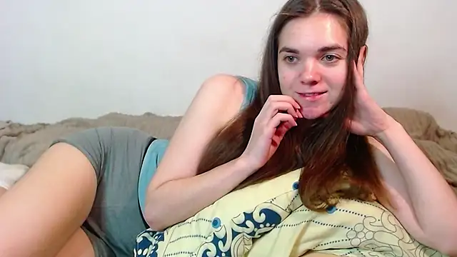 SallyMkn online show from November 2025 01:43:01 PM