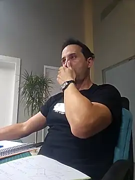 Lucas   81 online show from November 2025 07:24:01 PM