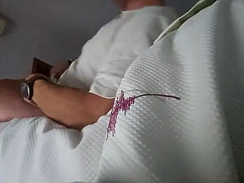 Lucas   81 online show from November 2025 01:28:01 PM