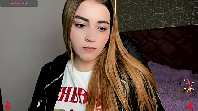 Lucia star   online show from January 2025 06:12:02 PM