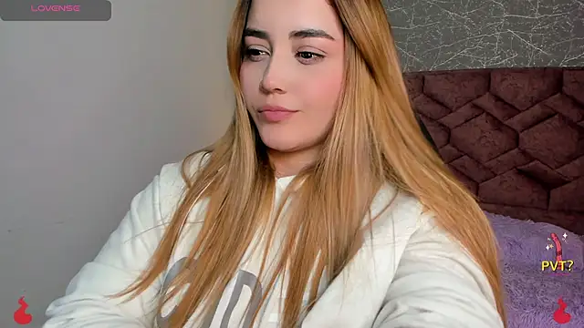 Lucia star   online show from January 2025 10:56:01 PM