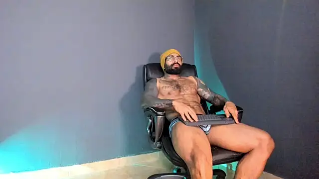 Brock hurn1 online show from February 2025 02:23:02 AM