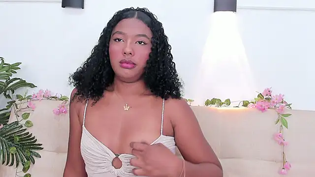 emma curlsss online show from December 2024 01:39:01 PM