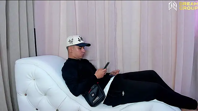 Yourslust  online show from March 2026 01:28:01 PM