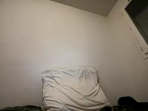 Rebeu313 online show from December 2025 09:32:02 PM