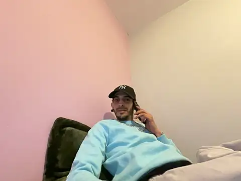 Rebeu313 online show from February 2026 12:28:01 AM