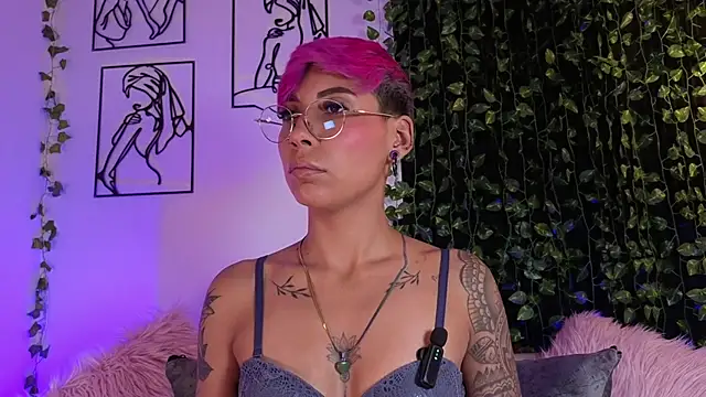 MiaMorgan  online show from November 2025 01:44:02 PM