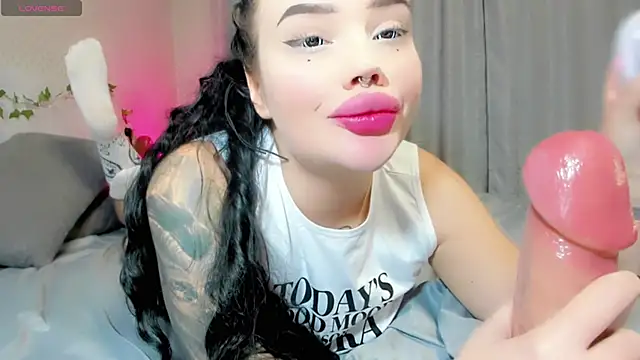 Aira vi online show from October 2025 02:06:02 PM