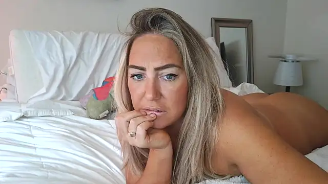 sunshinekisses online show from November 2025 03:44:02 PM