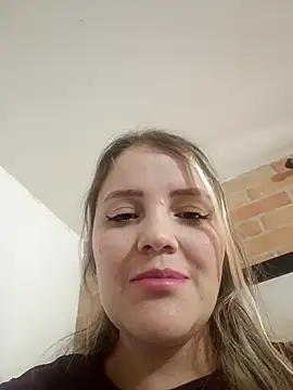 Snapshot of sally_smiling chatting on May 2026 06:24:01 PM sally smiling online show from May 2026 06:24:01 PM