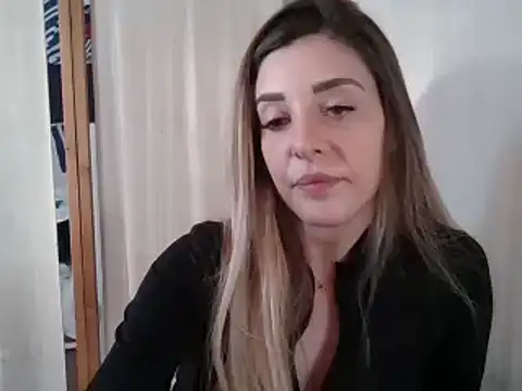 Snapshot of MissBella131 chatting on December 2024 02:43:02 PM MissBella131 online show from December 2024 02:43:02 PM