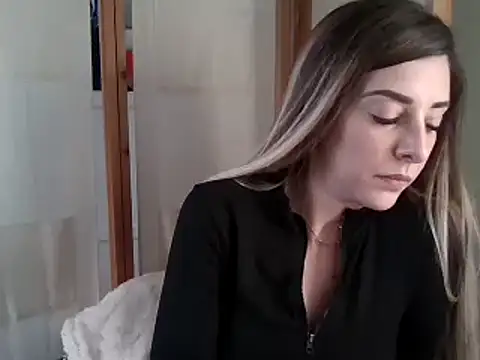 Snapshot of MissBella131 chatting on January 2025 02:22:01 PM MissBella131 online show from January 2025 02:22:01 PM